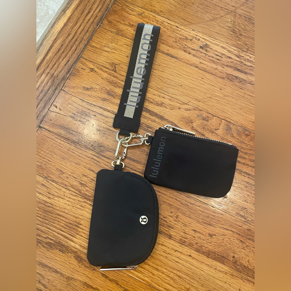 lululemon athletica Black Key & Card Holder Set
